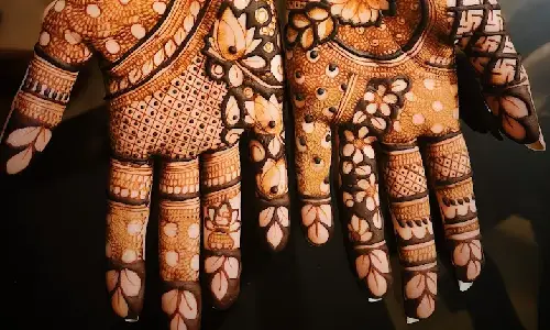 Daksha Mahendi Artist